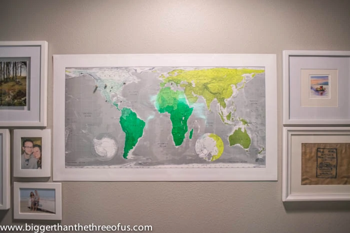 Travel gallery magnetic map