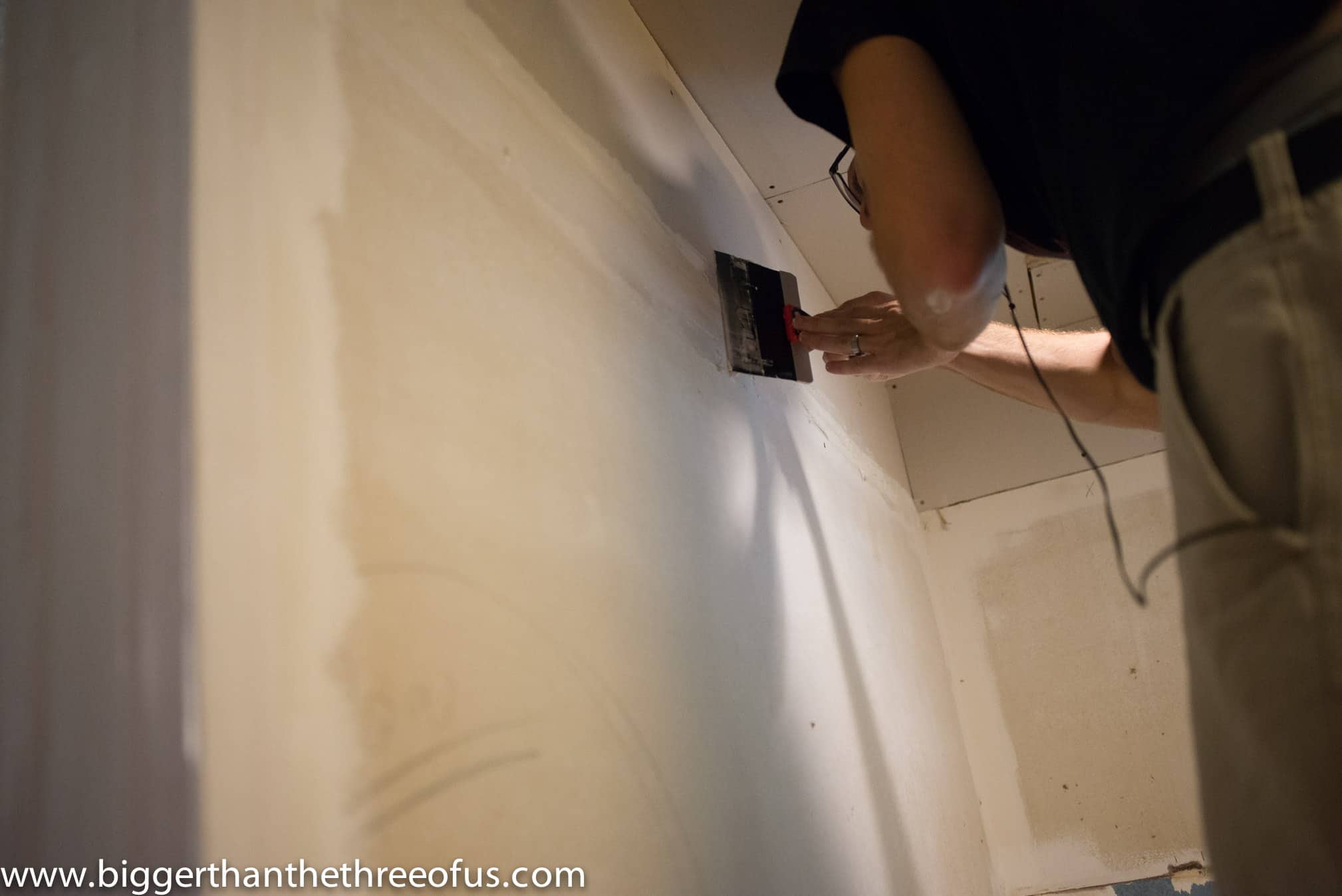 How to Mud Drywall