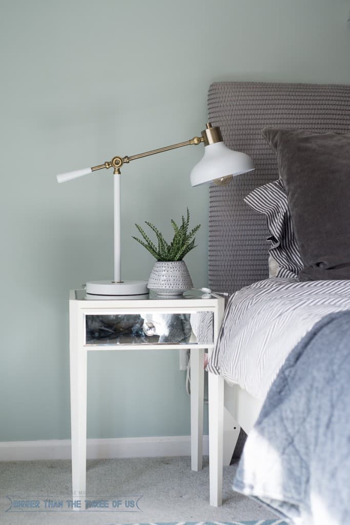 Learn how to get rid of those pesky cords so that you have beautifully styled nightstands!