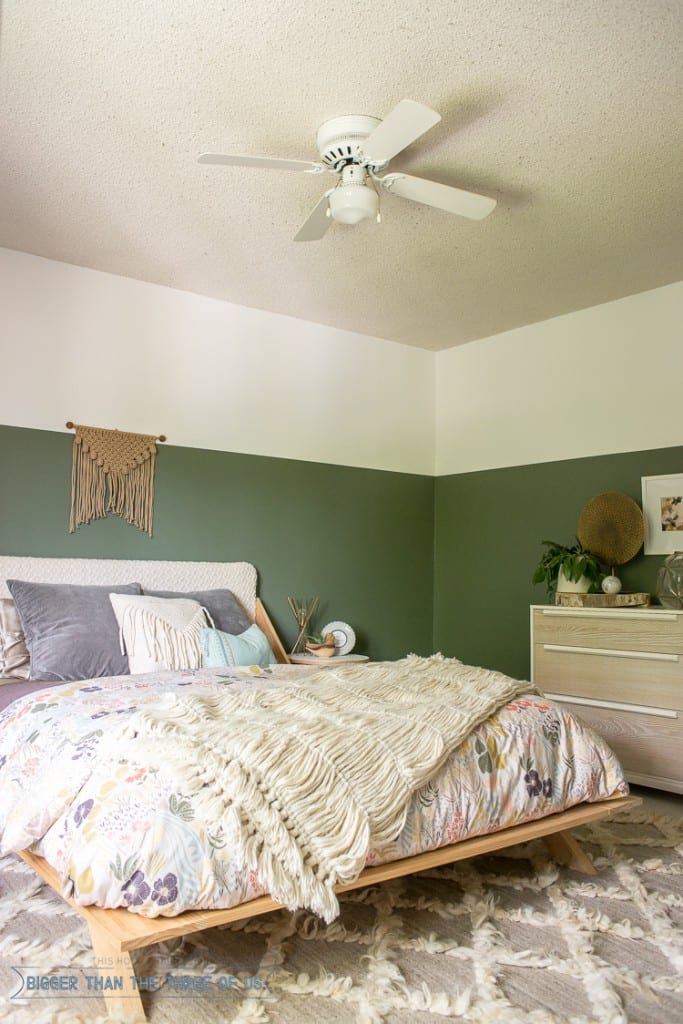 green paint in a bedroom - green walls in a bedroom