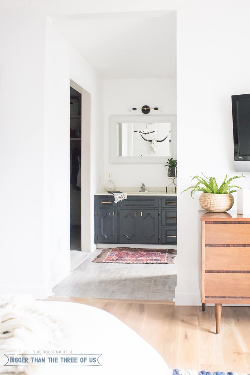 Minimal Modern Bathroom Nook Reveal for $87! - Bigger Than the Three of Us