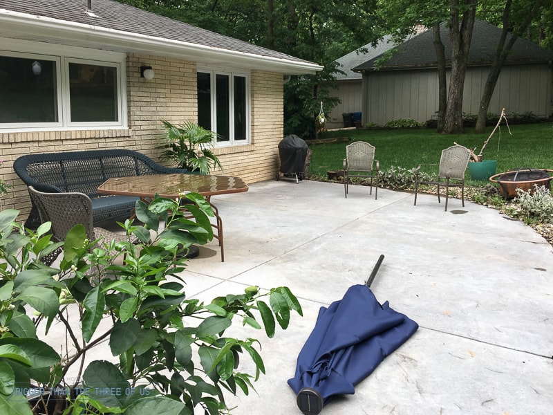 After power washing the patio This budget friendly patio refresh includes lots of tips and projects for updating your space on the cheap! 