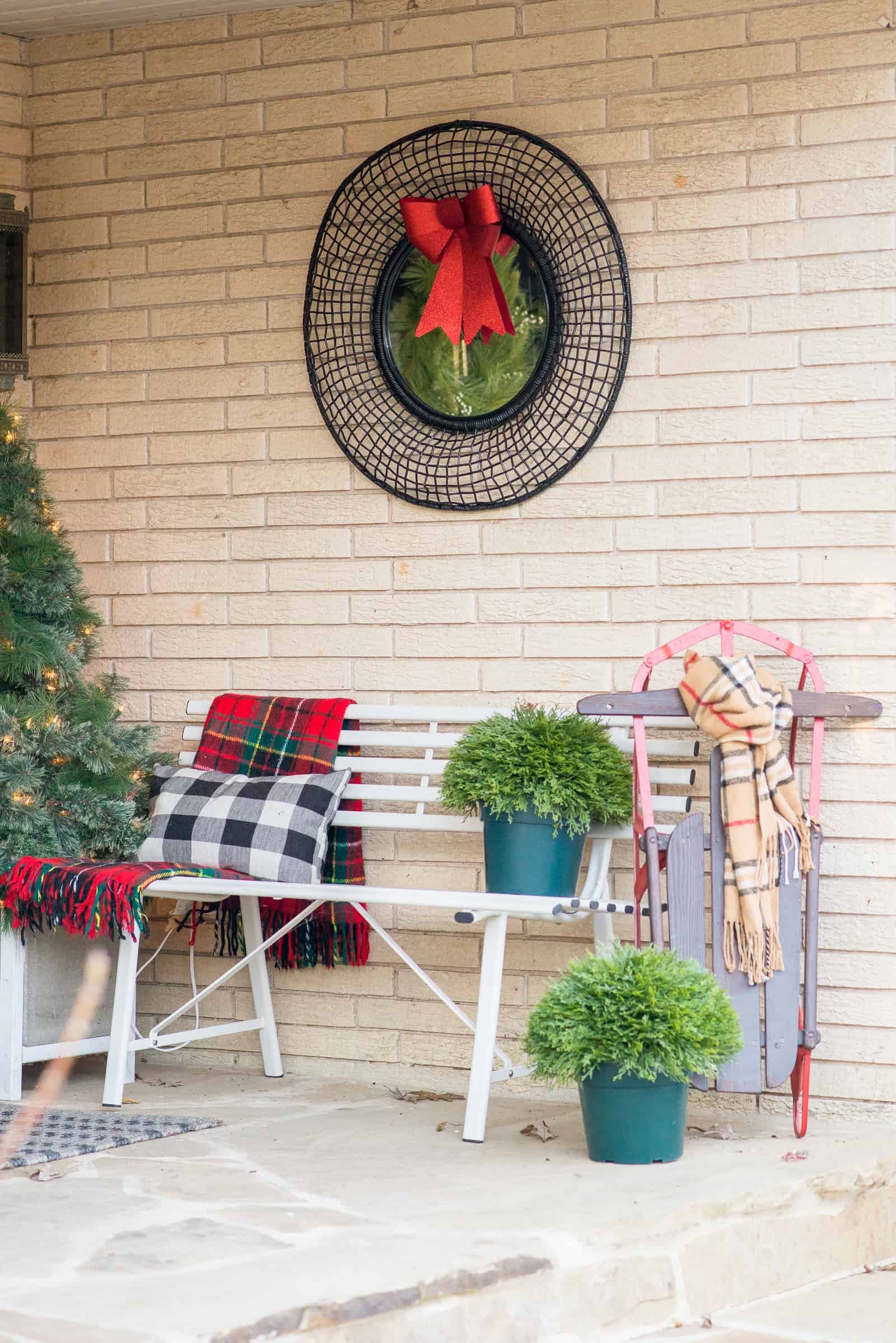 Front Porch Christmas Decorating Ideas Bigger Than the Three of Us