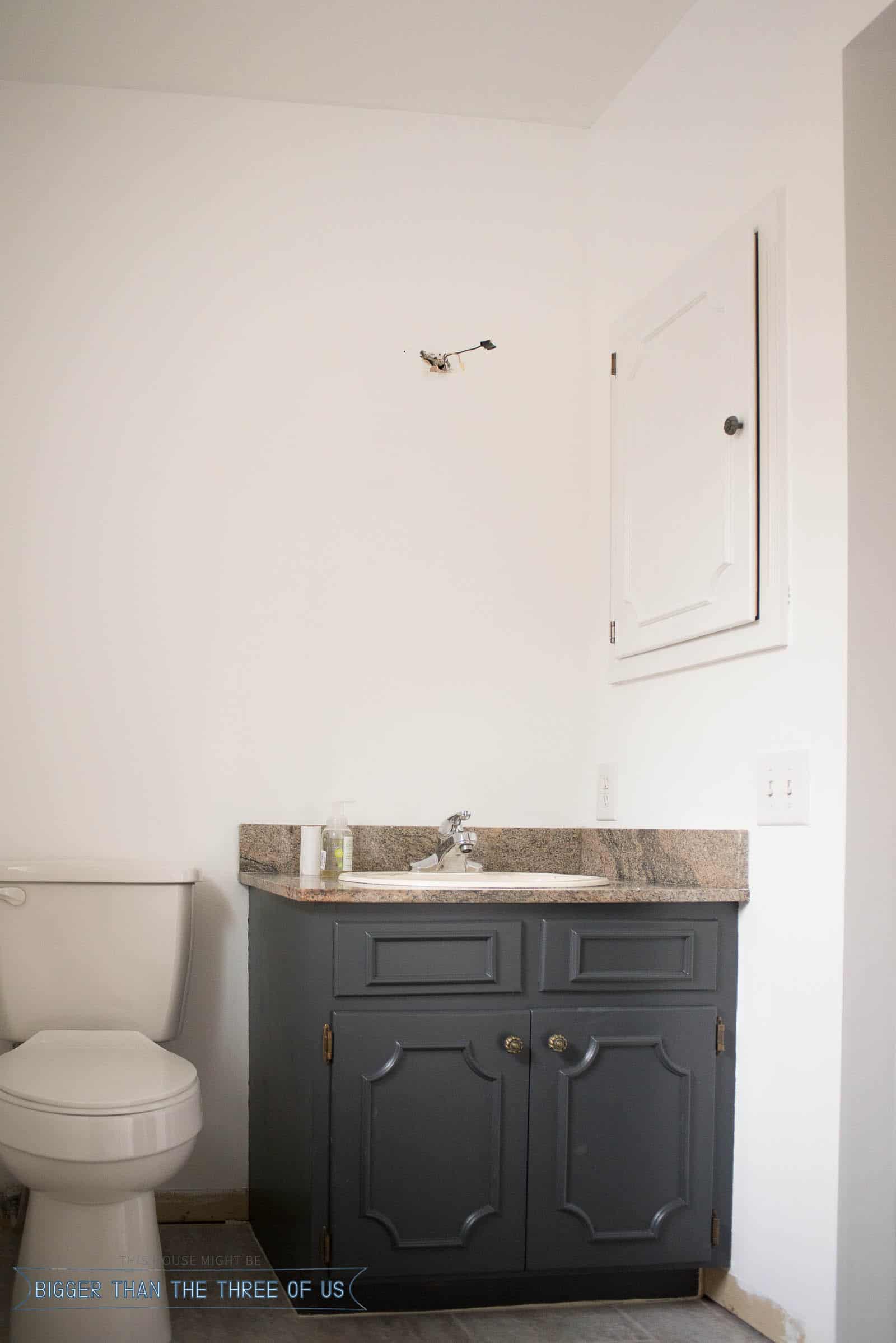 Paint makeover in small bathroom