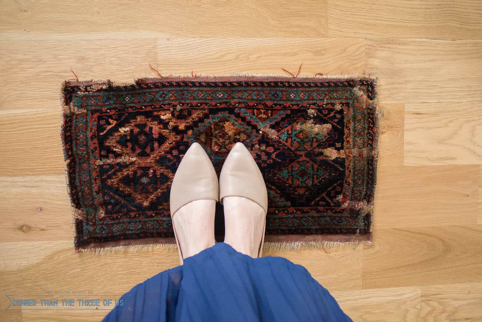 Area Rug Placement: How to pick a rug size, how to order a rug online, how to decide on rug placement and more!