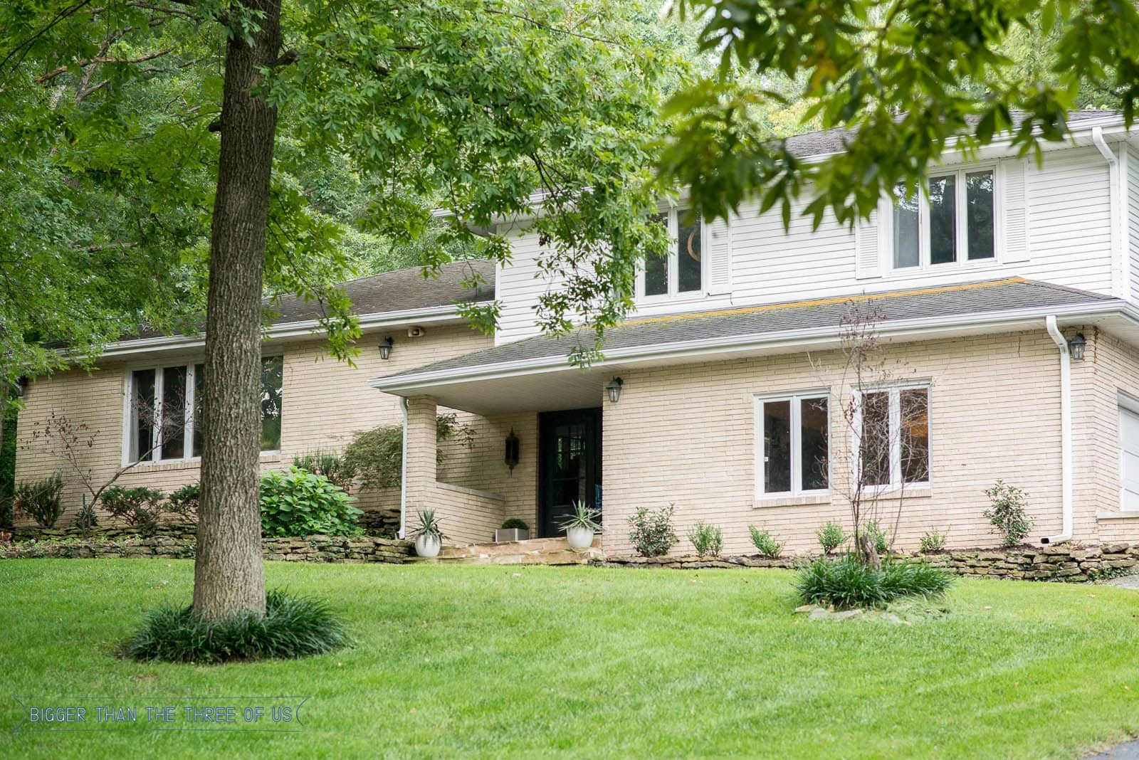 Have you ever thought about how much improvement you can make on the exterior of your home by trimming overgrown boxwood bushes back? Seriously, it's a game changer over here. Come over and see the process of trimming big boxwoods and how the shutter removal before and after. #exterior #beforeandafter #shutterremoval