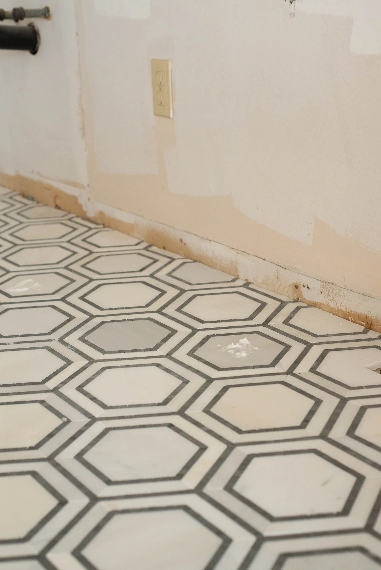 Baking soda for marble stains on flooring