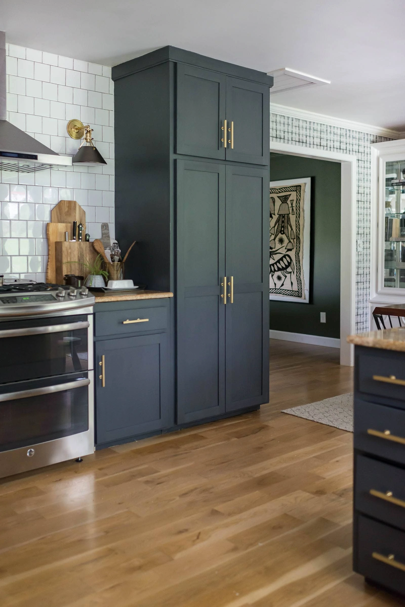 Kitchen small pantry organization