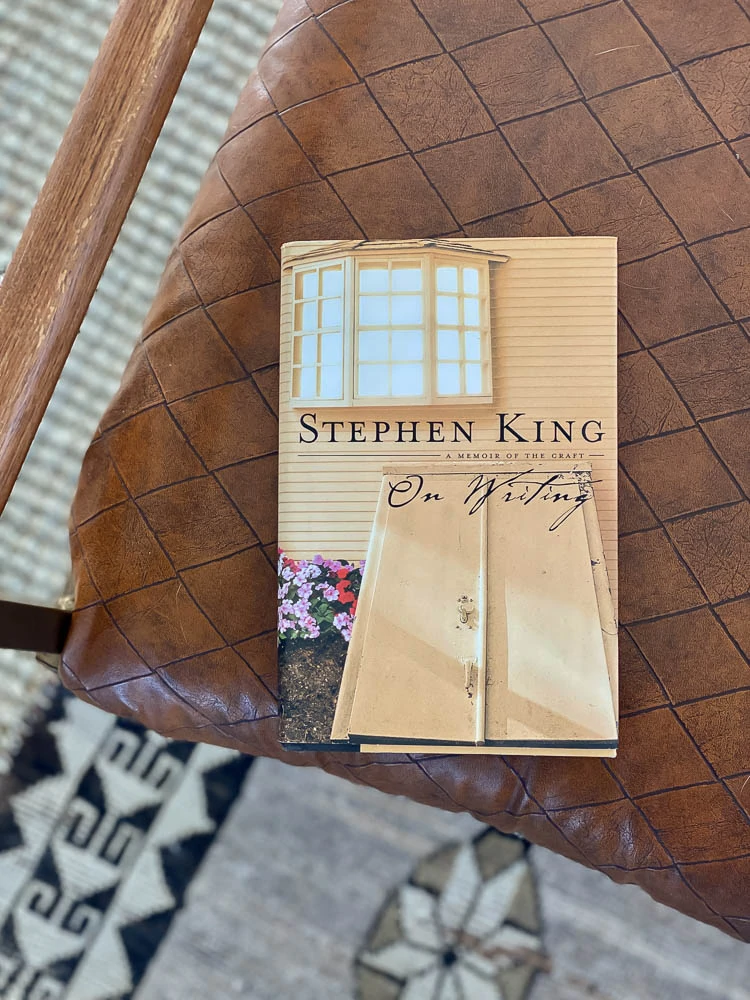 Books to read in 2021 showing Stephen King's On Writing book 