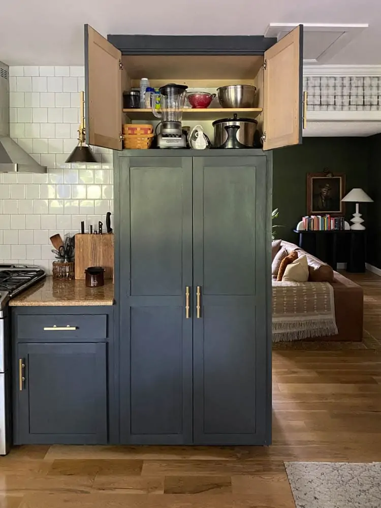 Built in cabinet above pantry