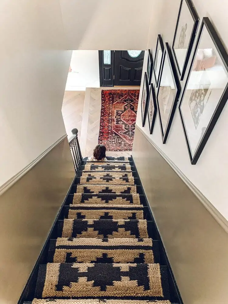 jute rug with black geometric pattern 