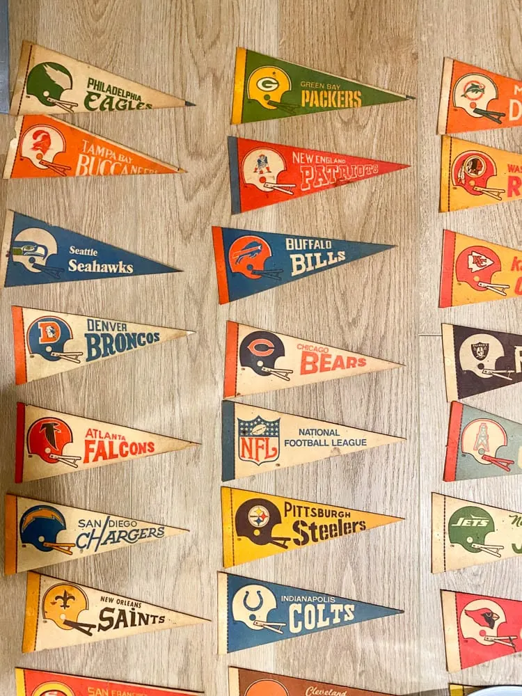 DENVER BRONCOS PENNANT Flag Vintage Nfl Football Sports 