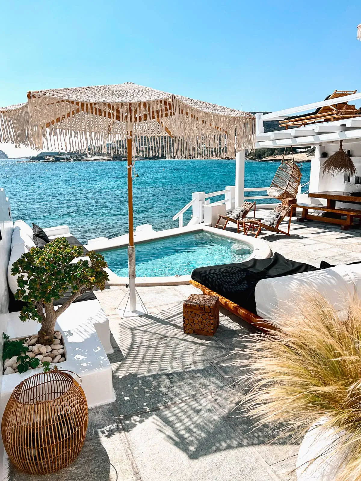 boutique hotel in Milos Greece Captain Zeppos 