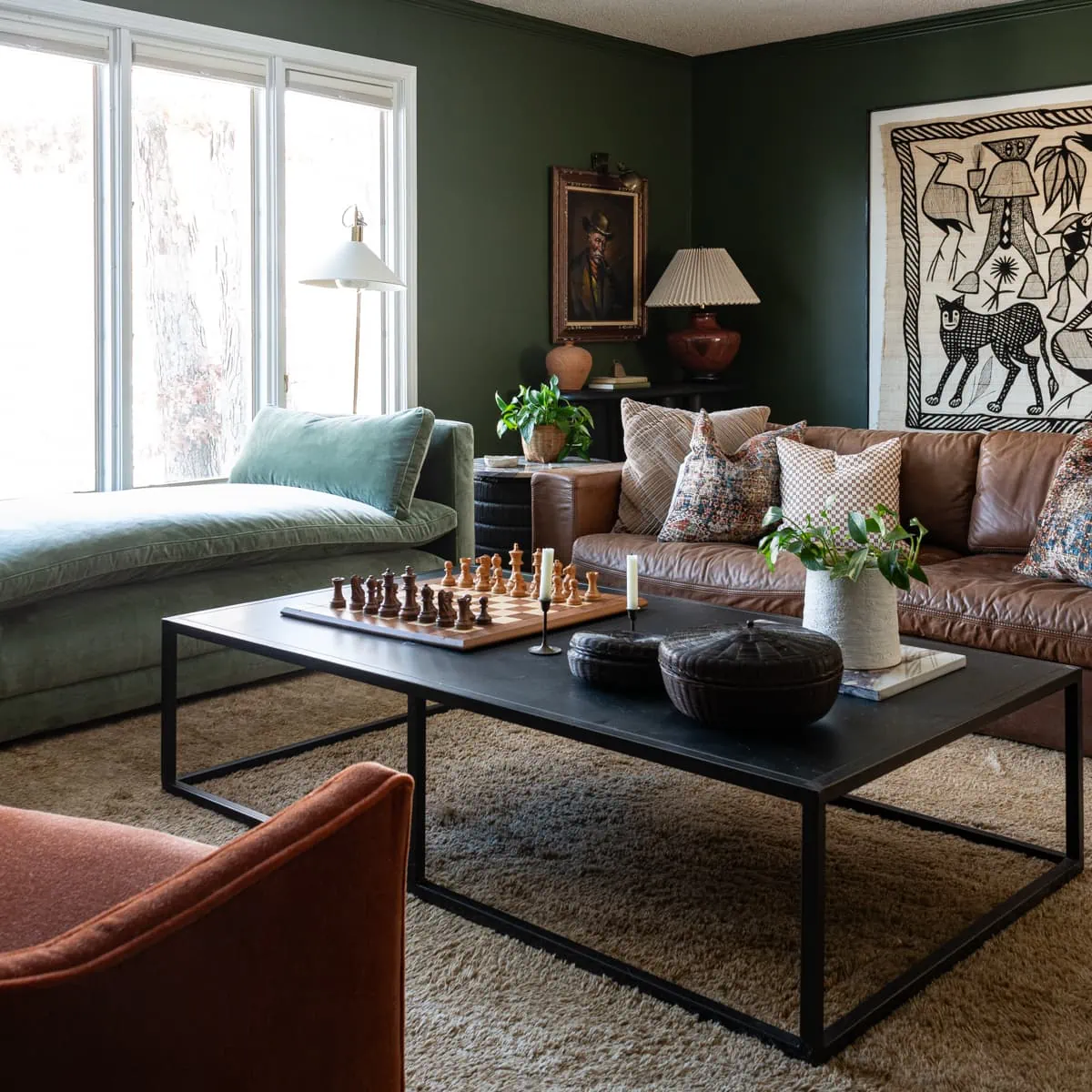 Daybed in Living room to Make a Window Reading Nook