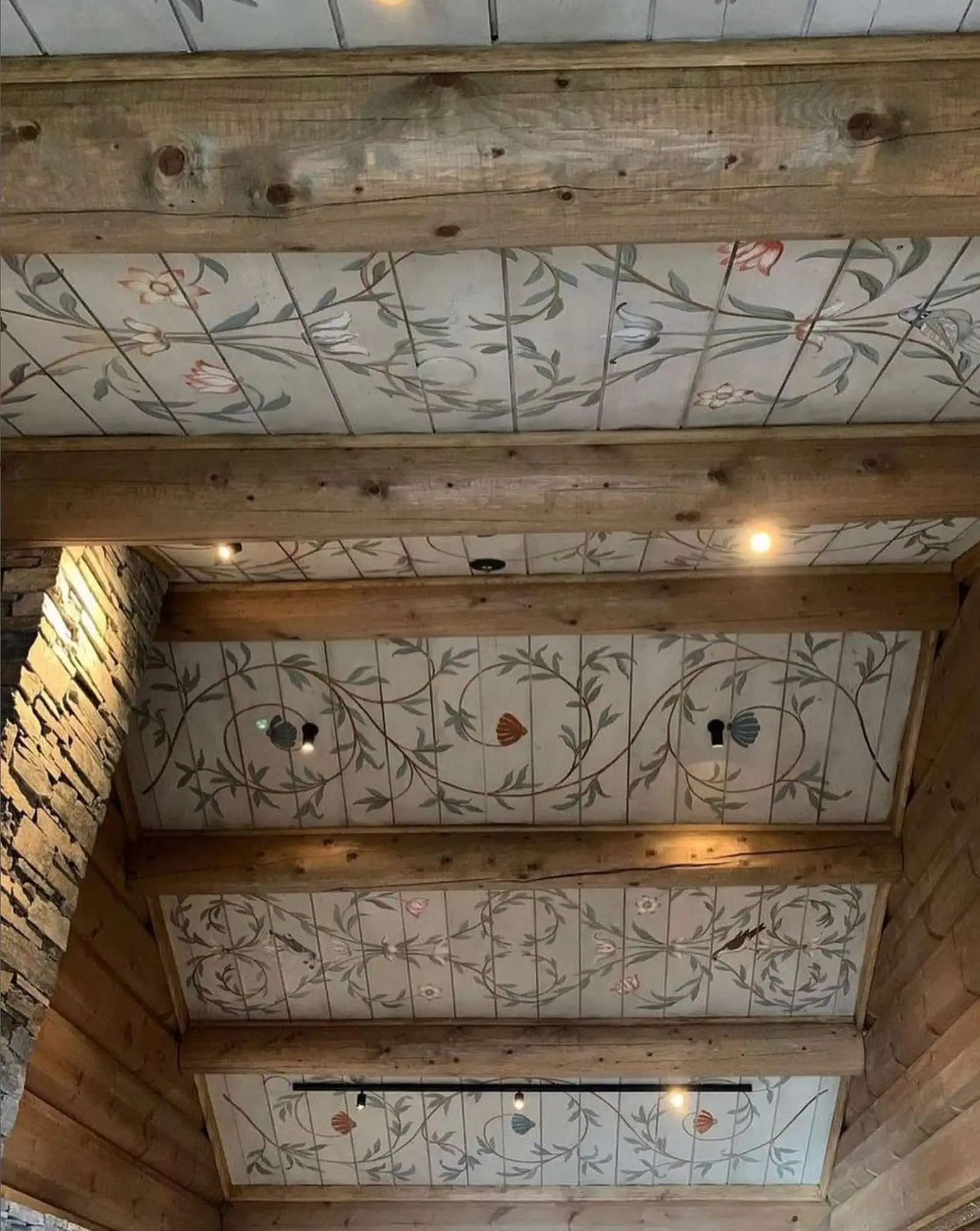 Hand-painted Floral Ceiling